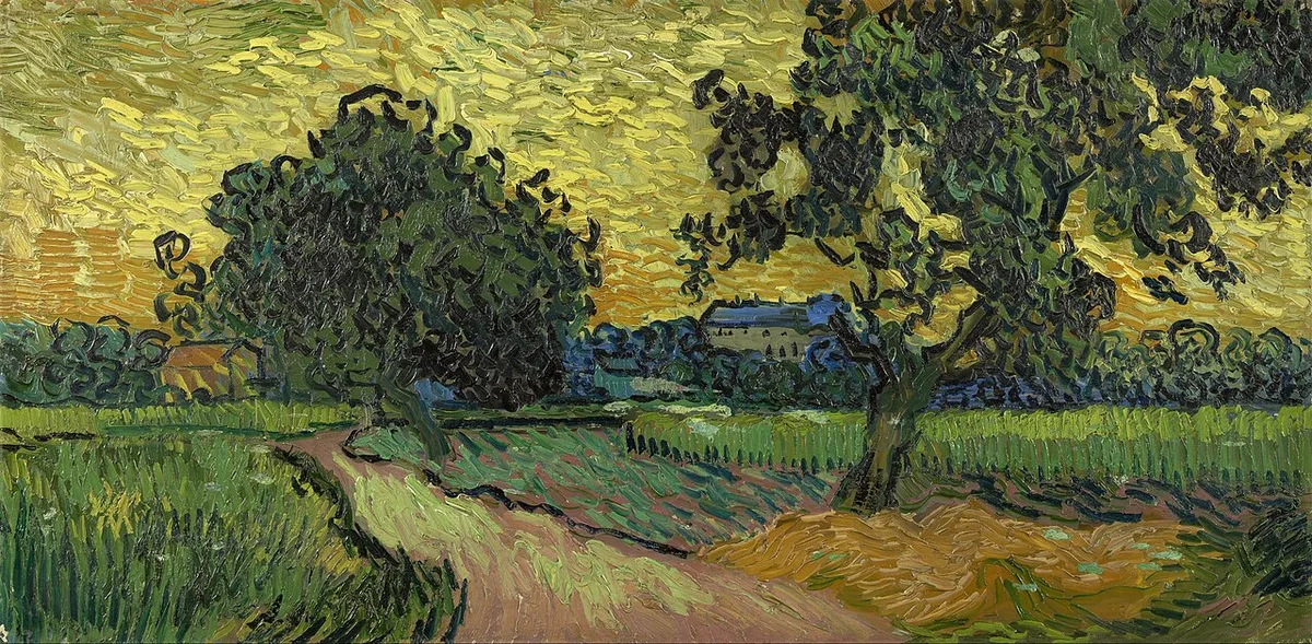 Paysage au crépuscule de Van Gogh : un champ sous un ciel jaune et vert, deux arbres sombres au premier plan.